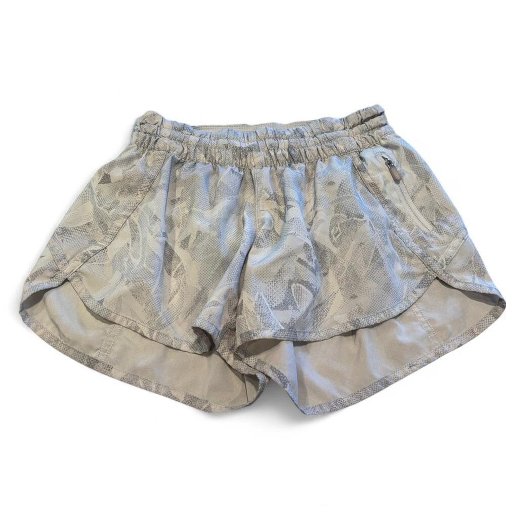 Lululemon Tracker Short V 4" (Lined) - abstract grey and white pattern - Size 4